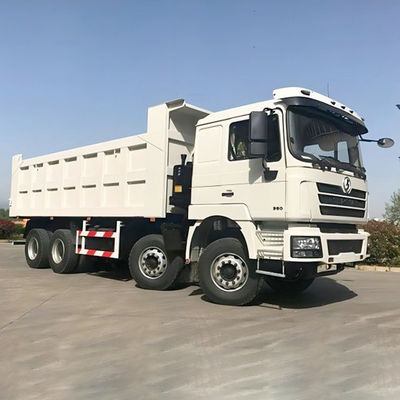Shacman 8X4 camiões de descarga para máquinas pesadas LHD tanque de carga dimensão 6800 * 2350 * 1600mm