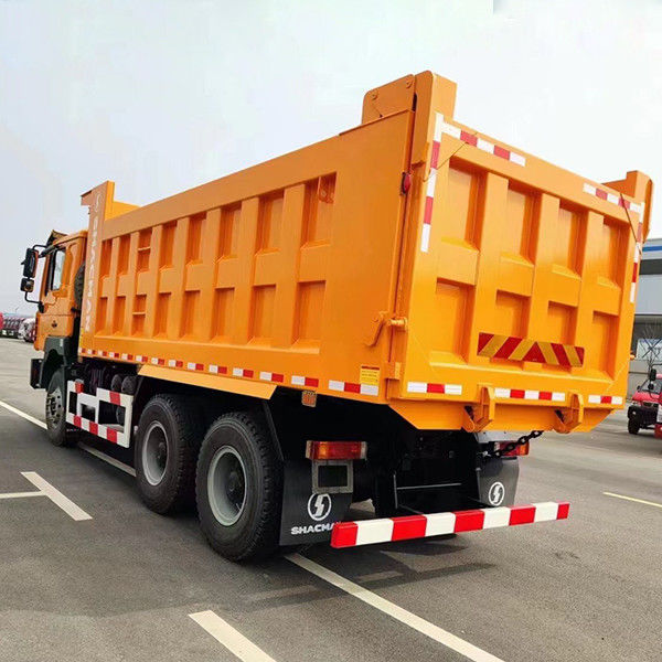 Shacman Dump Trucks 300-400L Capacidade do tanque de combustível e tipo de combustível diesel com 2 assentos